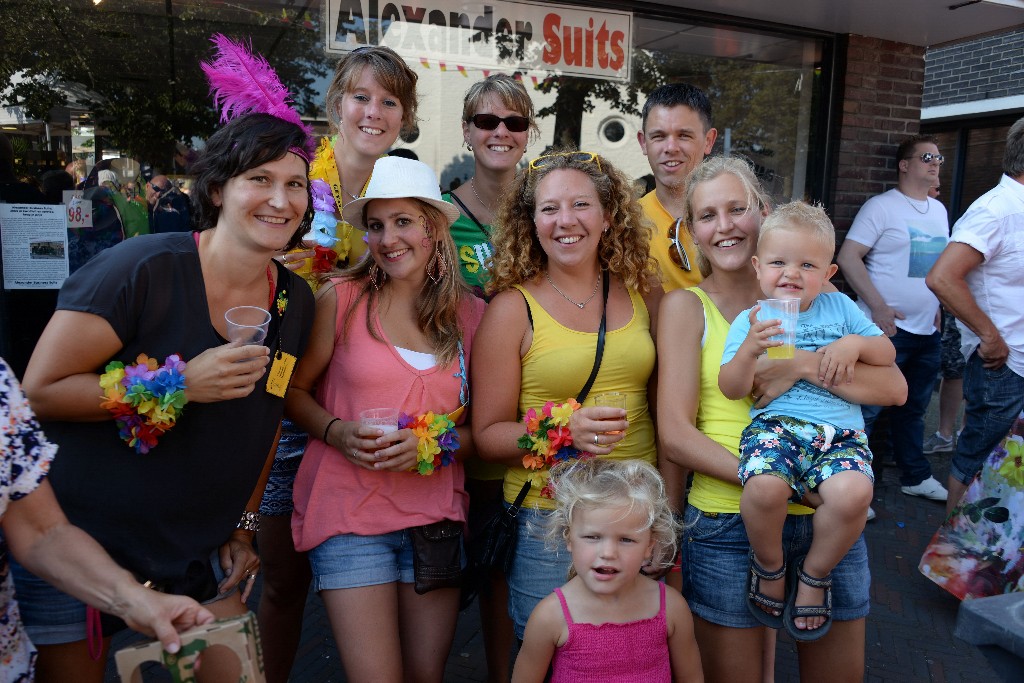 ../Images/Zomercarnaval Noordwijkerhout 234.jpg